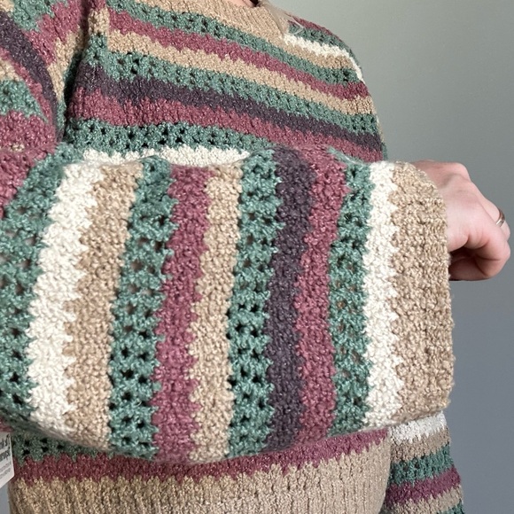 Open Knit Stripe Wide Sleeve Sweater - Picture 8 of 10